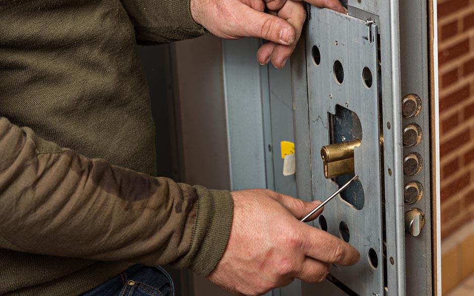 changer serrure porte blindée prix Puteaux
